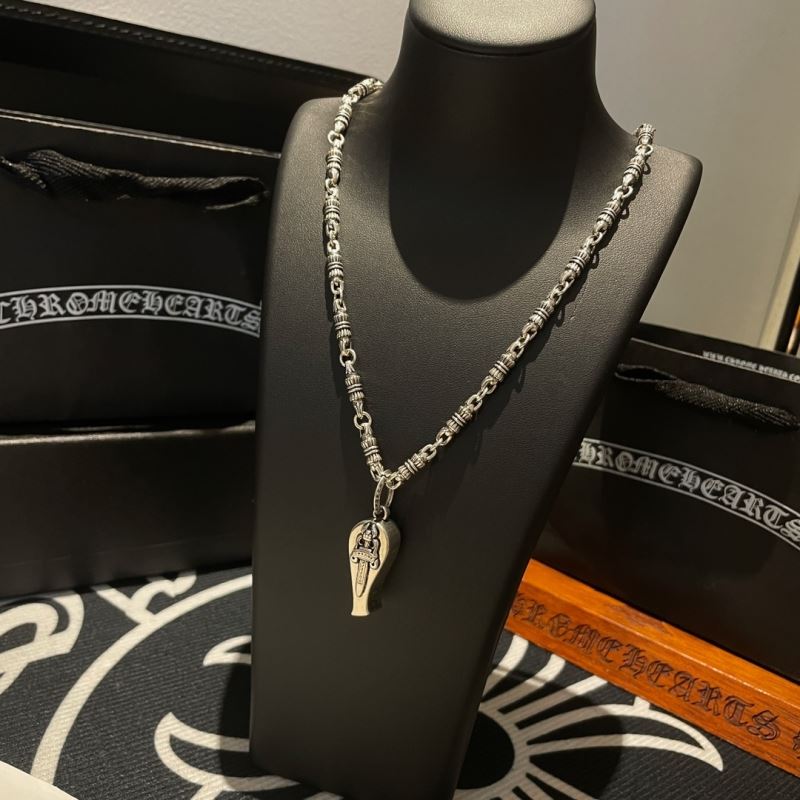 Ch*0me He**ts necklaces
